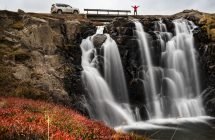 Namenloser Wasserfall in den Westfjorden